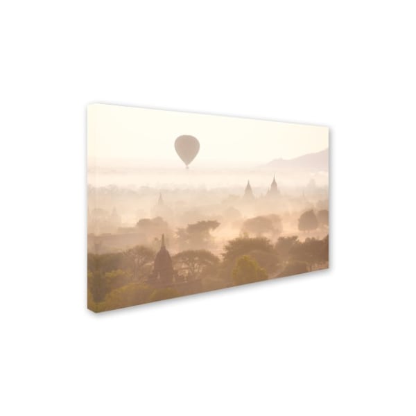 Robert Harding Picture Library 'Hot Air Balloon' Canvas Art,30x47